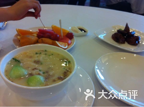 广州渔民新村酒店早茶_东南早报功夫早茶今天_海逸海鲜酒店早茶