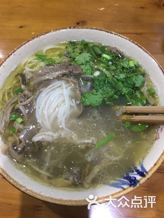 西昌特色牛羊杂米粉图片 - 第1张
