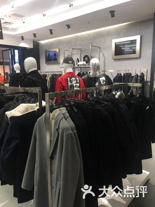 gxg(哈西万达广场店)衣服图片 - 第1张