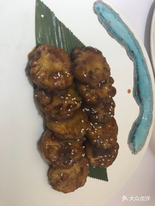 天气热胃口不太好中午不知道去吃啥后来决定