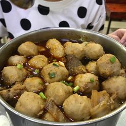 咋样做牛肉丸子 jkZteX42NeFWWj5birhTcCcyr-cfUmgC5BLqNt8pRJMJO12YakHRan_9PGFW8t_4F5u7J_jS4MuCaeLAHD0KTg.jpg