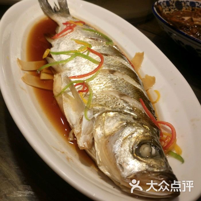 清蒸江白鱼