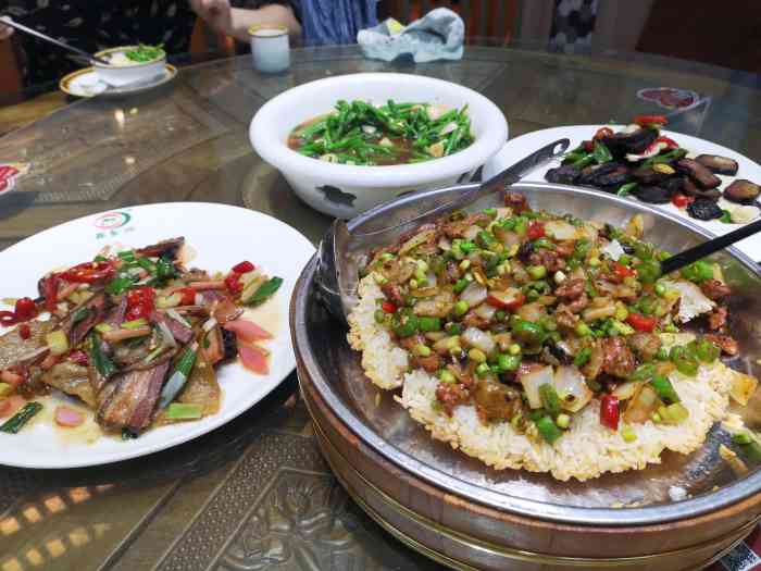 金洲美食(育才西路店"来安康来吃陕南菜,大众点评搜到这家,前来.