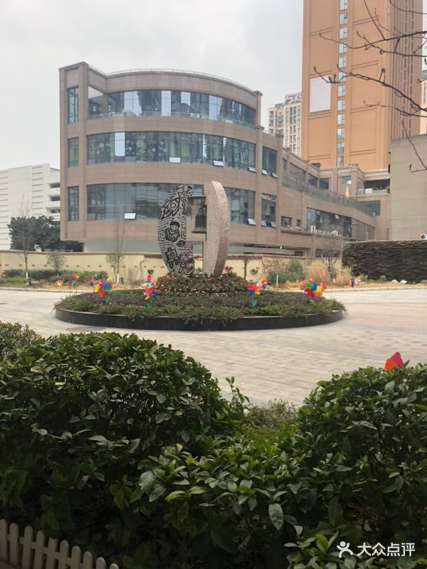 成都市建设路小学图片