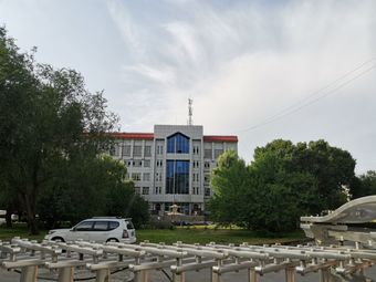 乌鲁木齐职业大学(青年路校区)