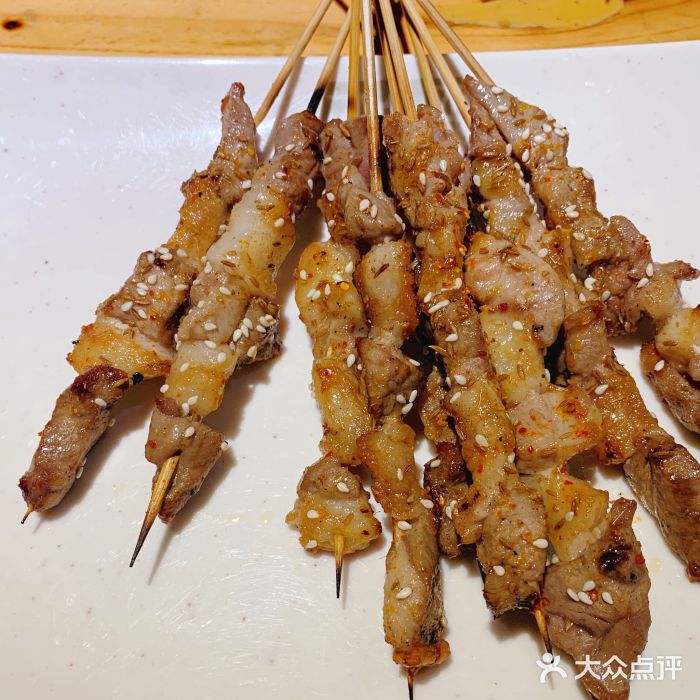 烤羔羊肉串