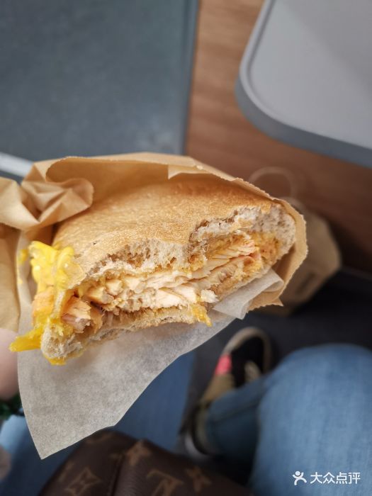 星巴克(北京西站店)鸡肉芝香帕尼尼图片