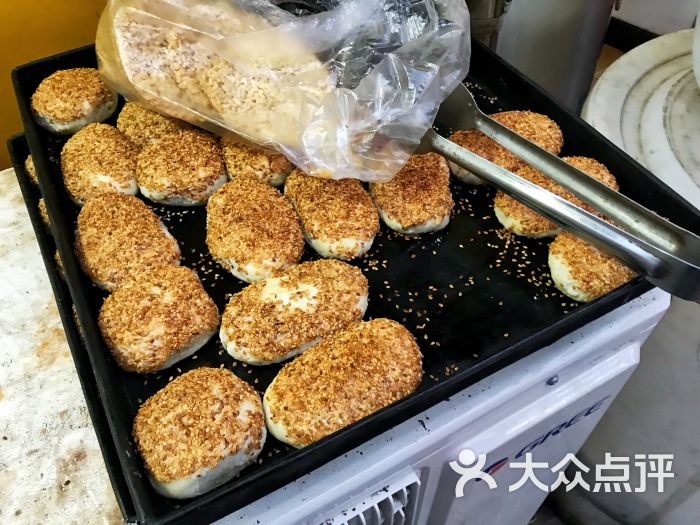 金原鸭血粉丝(羊皮巷店)-鸭油酥烧饼图片-南京美食
