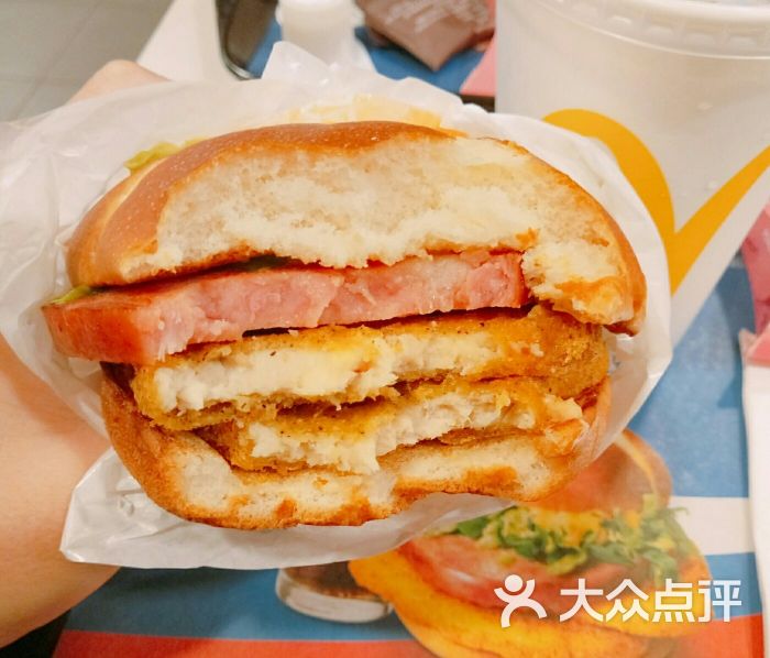 麦当劳(南京奥体地铁站店)俄式红肠双鸡堡图片 - 第14张