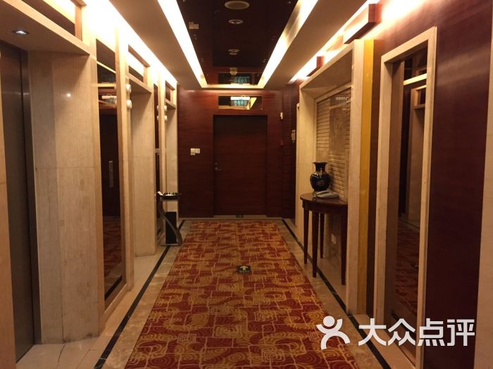 张家港国贸酒店走廊图片 - 第1张