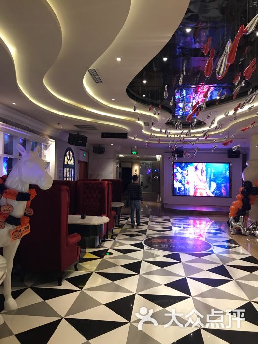 星聚会酒吧式ktv(苏宁广场店)图片 第9张