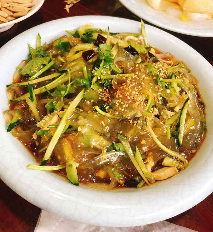 庞家湾牛庄·大牛慢炖筋头巴脑"去宝坻不知道吃什么好,走着走着就