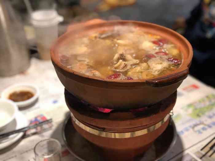 真炭烧·炭炉鸡煲(育德店)