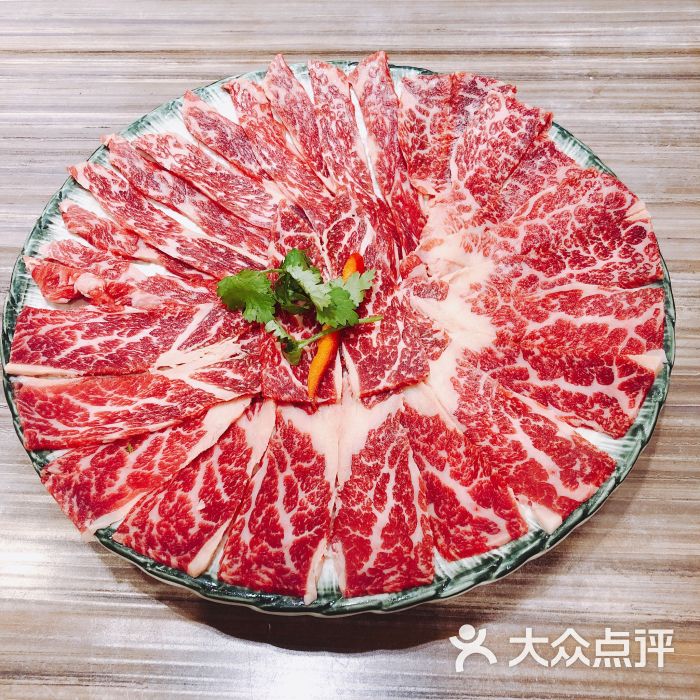 雪花霜降肥牛