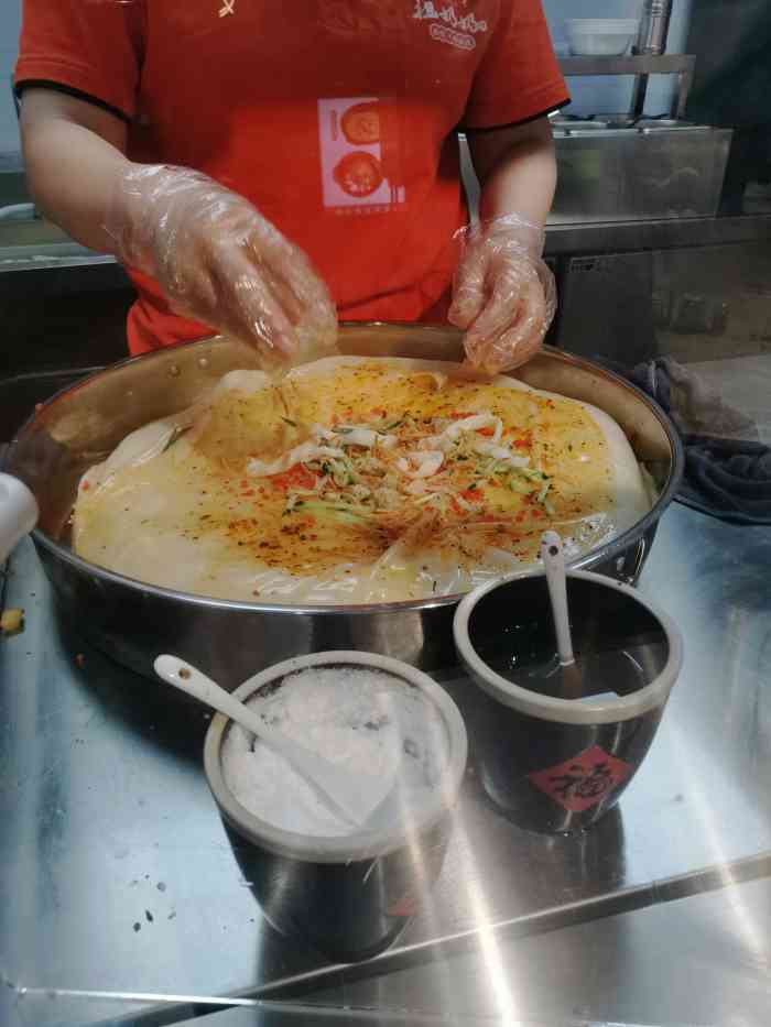 祖奶奶卷面皮(新邻店)-"对这个面皮是个啥没什么概念,看着评论人家.