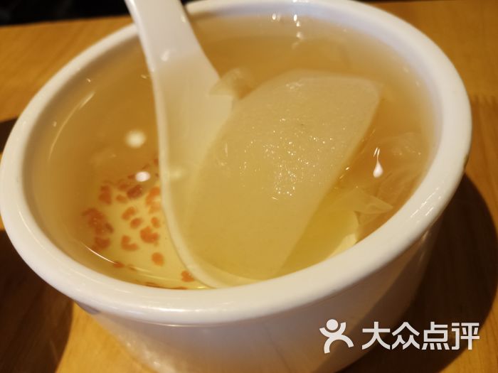 桂花银耳炖雪梨