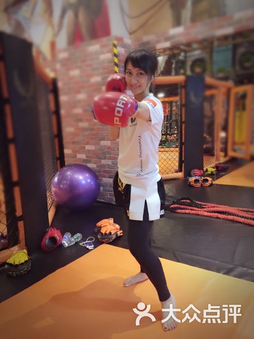 锐博恩Reborn搏击俱乐部(北京高端拳馆双井店