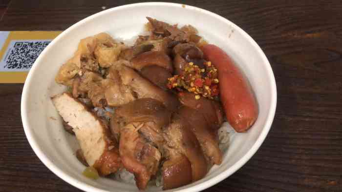 徐大川剁椒猪脚饭·卤汁拌饭(龙华店)-"[薄荷]环境:环境比较简单,就几