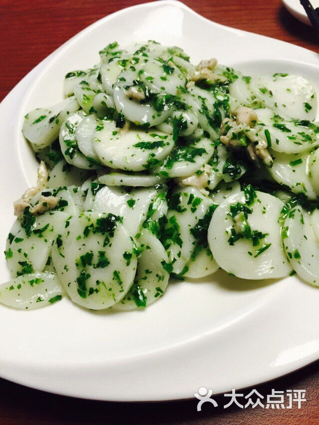 荠菜肉丝炒年糕