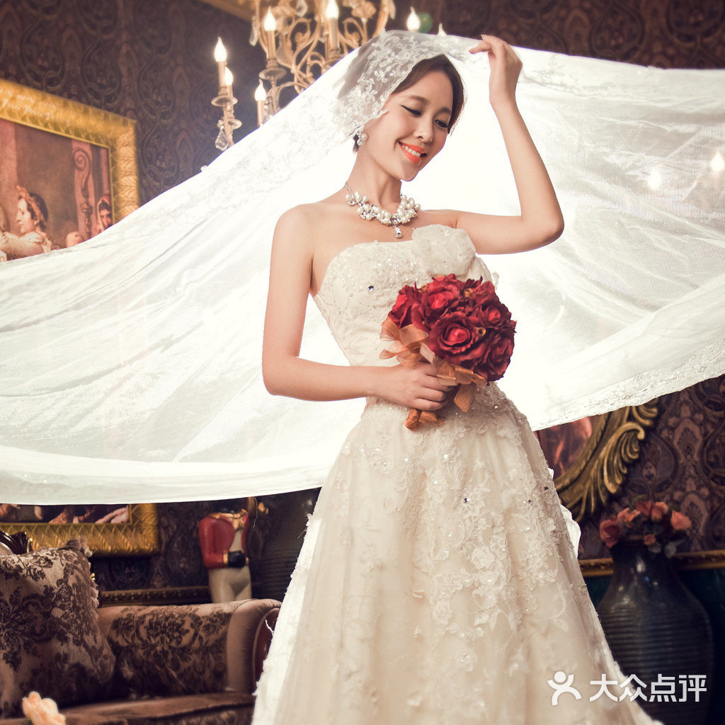 杭州米兰婚纱_2021米兰婚纱时装周