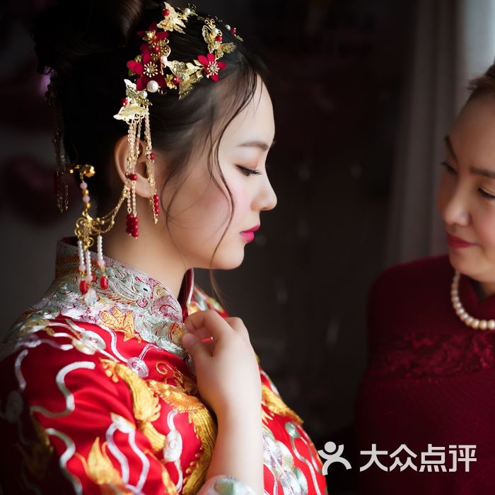 张薇薇时尚新娘跟妆造型工作室