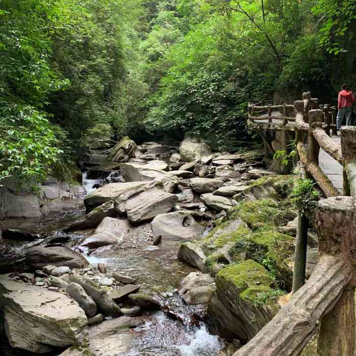 亚木沟风景区-"亚木沟在铜仁市江口县,是梵净山脚下的一条.
