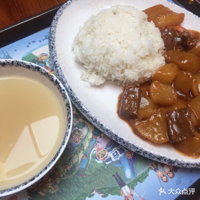 萝卜炖牛腩饭