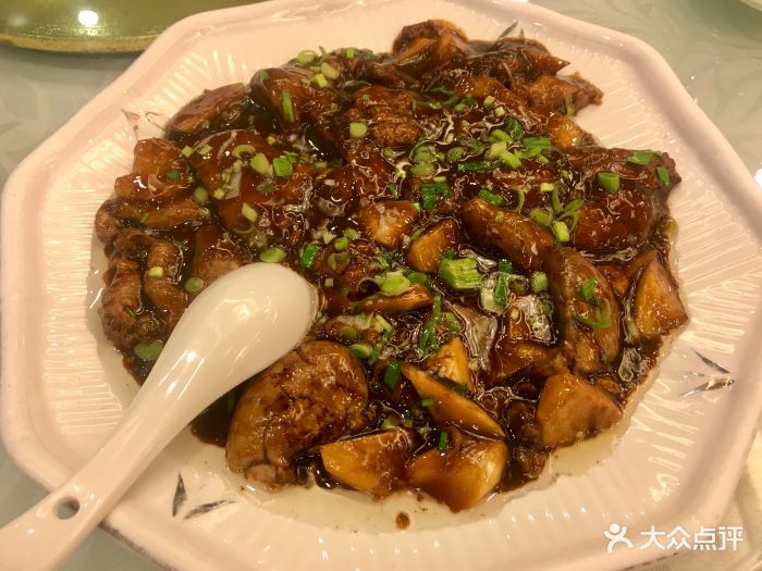 上海老饭店青鱼秃肺图片