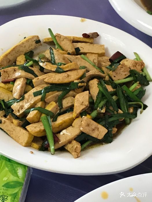 韭菜炒黄豆腐
