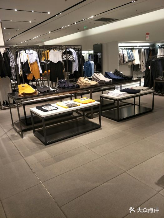 zara(万达广场店)店内环境图片 - 第2张