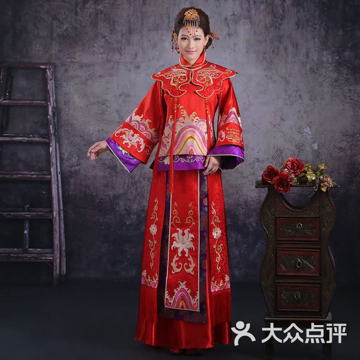 秀和服婚纱照_秀禾服婚纱照(3)