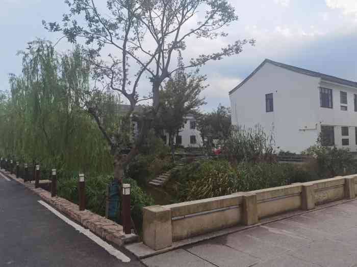 吴房村-"奉贤新开发的一个新农村建设百度地图导航.