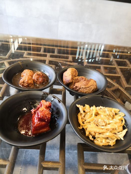 国庆小长假人太多,所以没出门,把上海的好.-面