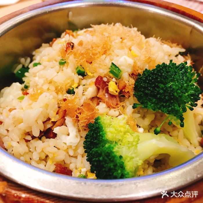 避风塘(嘉定城中路店)瑶柱叉烧炒饭图片