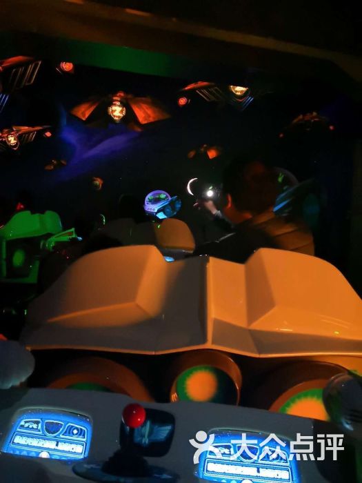 巴斯光年星际营救