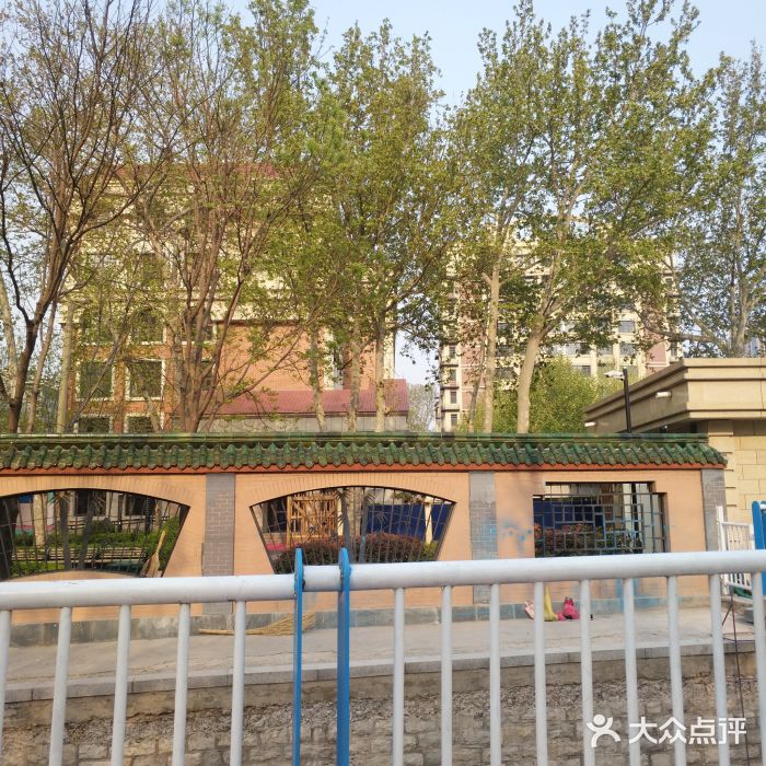 历山双语学校图片
