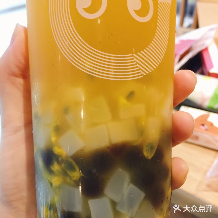 coco都可(光谷天地店)鲜百香果双响炮图片 - 第37张