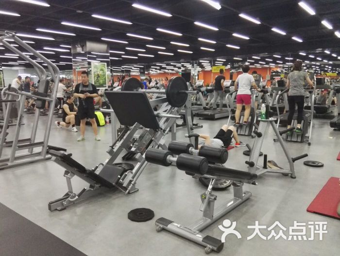 康博健身(凤城五路店)图片 - 第1张