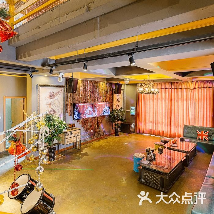 大学城别墅别墅聚轰趴馆日租长方形v别墅层三的图片