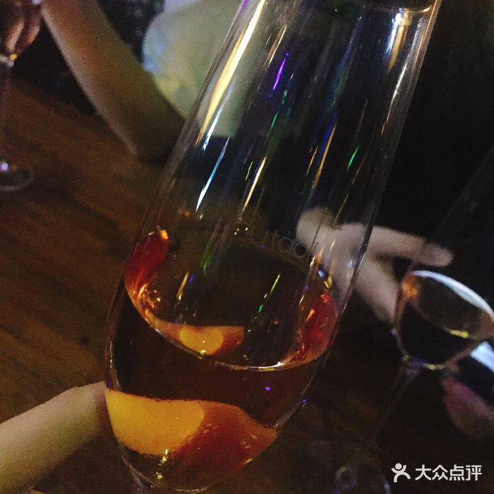胡桃里音乐酒馆(昙华林店)桃红起泡酒图片 - 第2344张