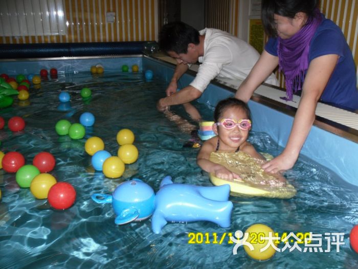顺义婴儿游泳(果乐果婴幼儿游泳馆)-学游泳图片