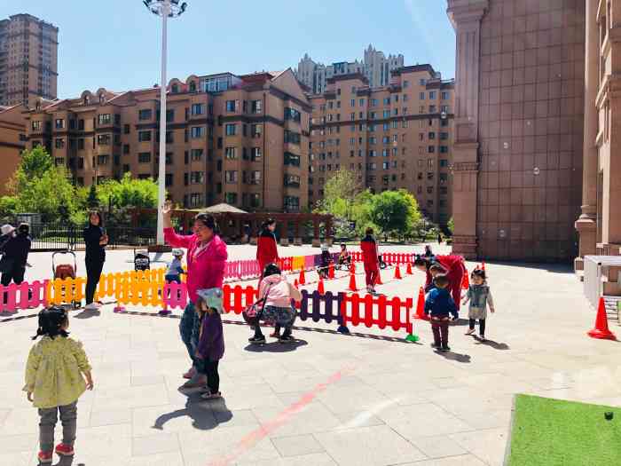 艾米国际幼儿园-"孩子的幼儿园超级棒哦,环境老师一级