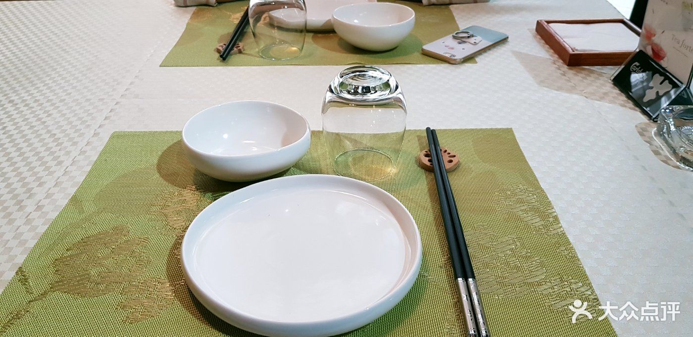 餐具摆设