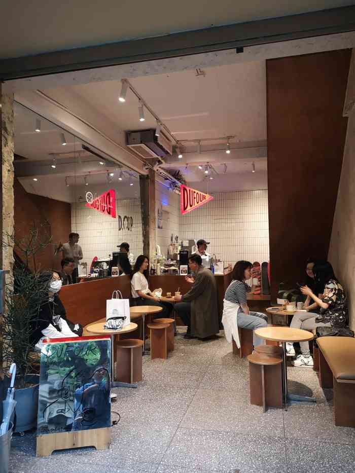 dufour cafe & bar-"白天咖啡夜间酒吧的业态,只喝过酒(酒鬼发.