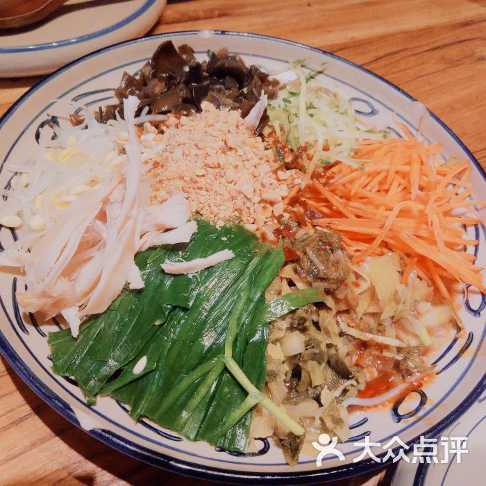 大理鸡丝凉米线