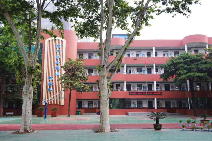 复兴路小学(水陆街校区)-"去武昌水陆街吃早点,在马路