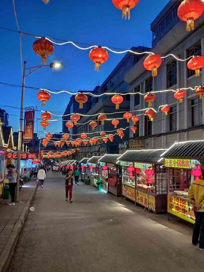 桥东区小吃街-"来河北张家口,听说新开了一个美食一条
