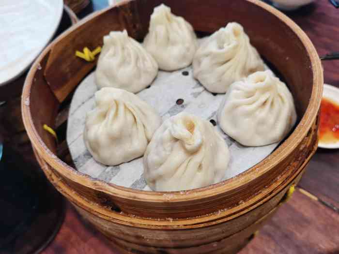 上海富春小笼馆(愚园路店)-"去年很火的流金岁月,里面女主朱锁锁(倪妮