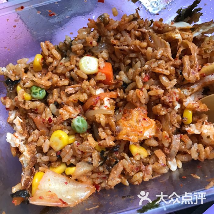 金枪鱼泡菜炒饭