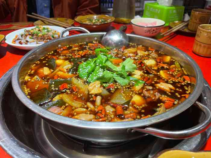 肥肠爱上鸡(紫金街店)-"到了广元不知道吃什么,在大众点评上刷到这.